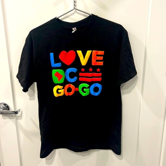 Black Unisex Medium DC Parade Shirt | ‘LOVE DC GO-GO’ | Fun & Festive - Picture 1 of 5